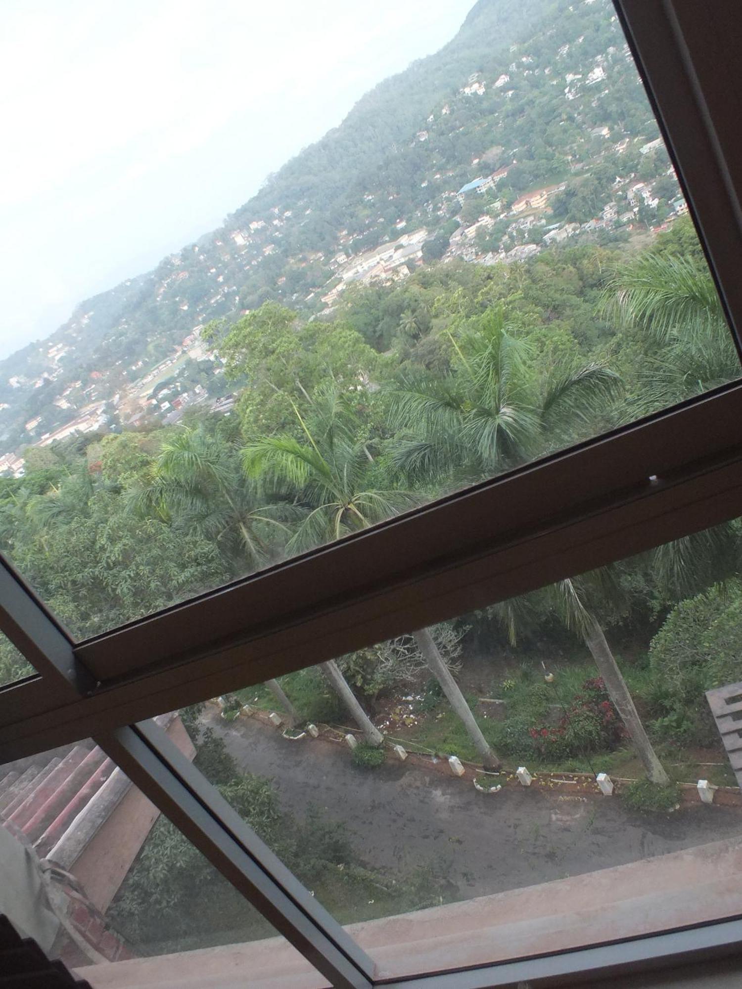 Hotel Topaz Kandy Exterior photo