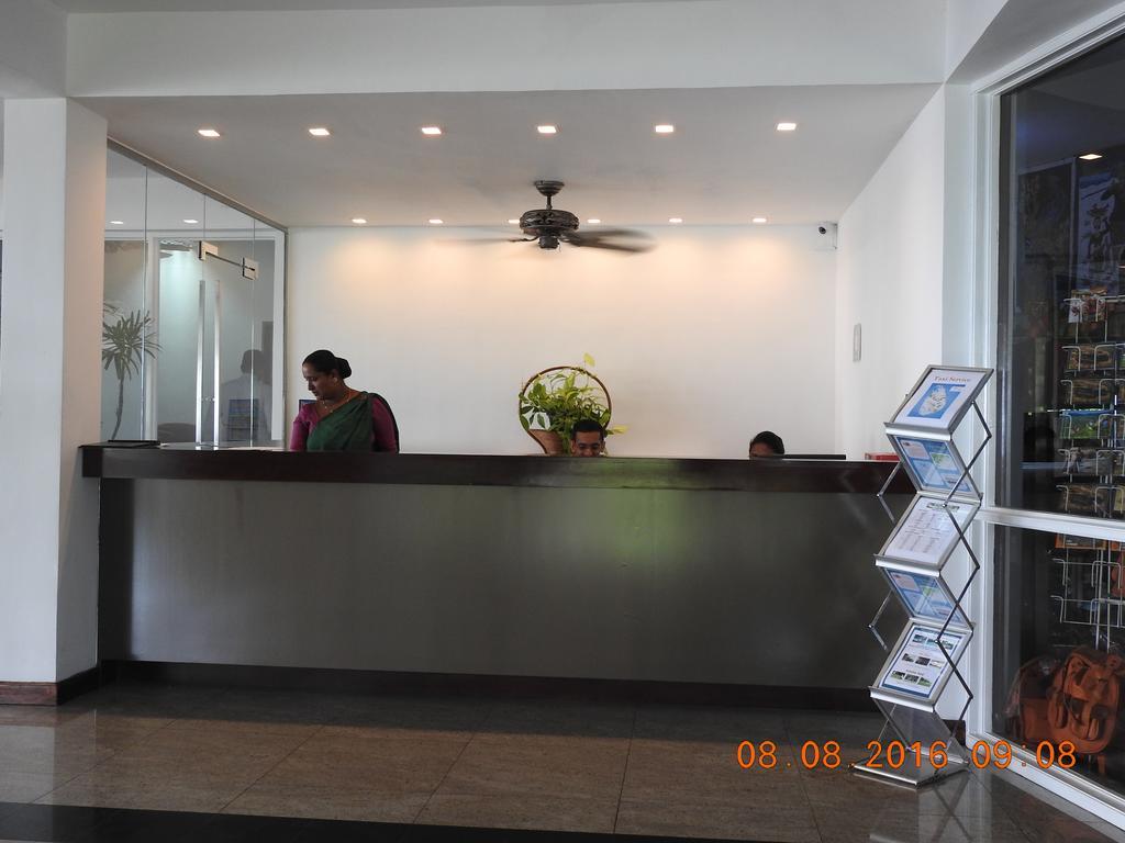 Hotel Topaz Kandy Exterior photo