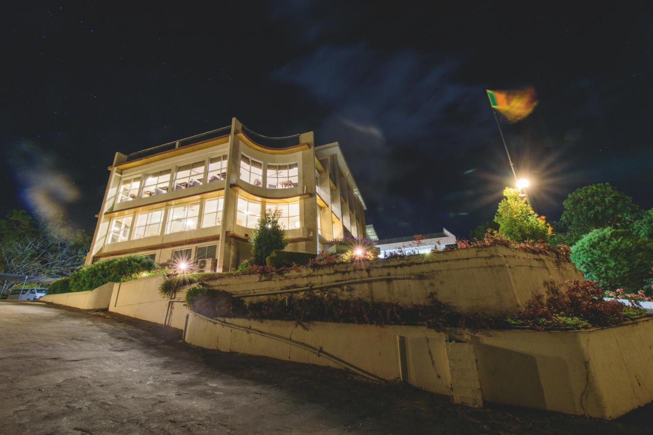 Hotel Topaz Kandy Exterior photo