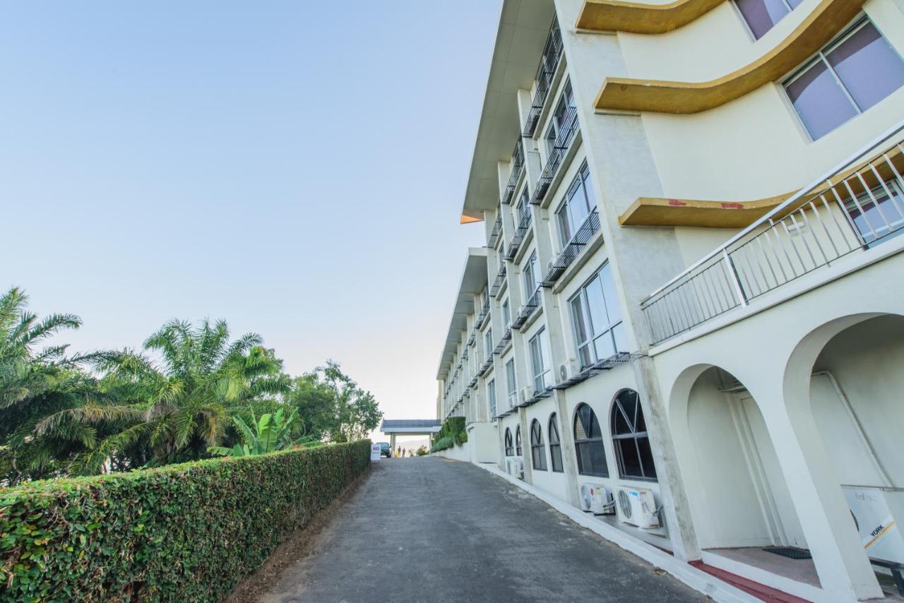Hotel Topaz Kandy Exterior photo